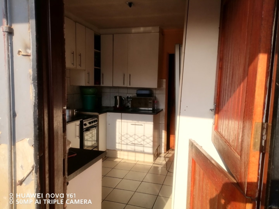 4 Bedroom Property for Sale in Rondebult Gauteng