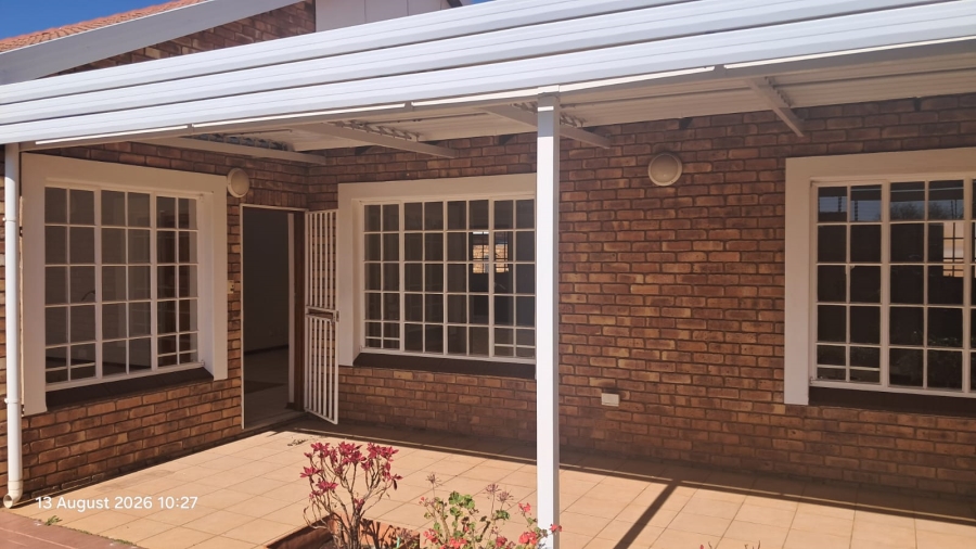 3 Bedroom Property for Sale in Wilro Park Gauteng
