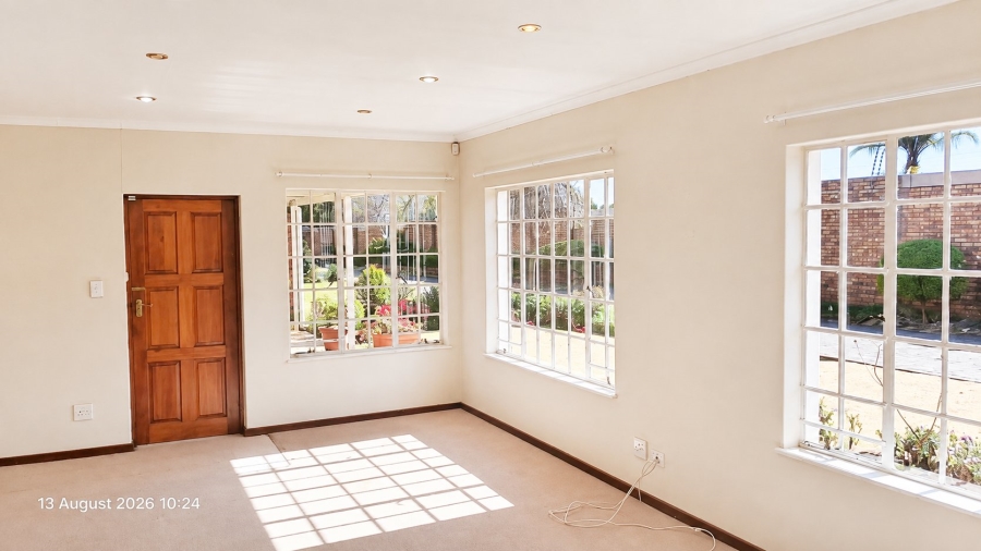 3 Bedroom Property for Sale in Wilro Park Gauteng