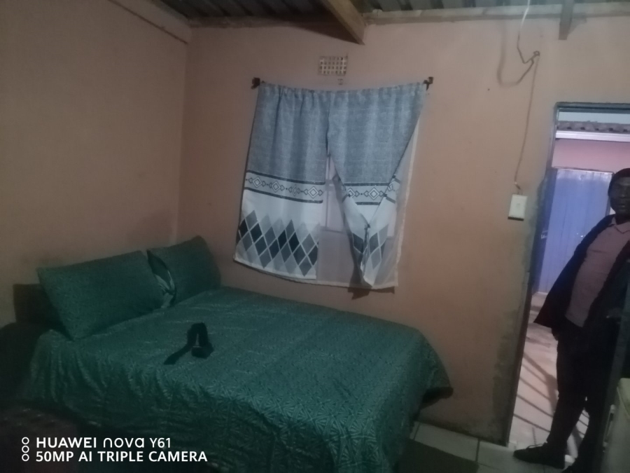 11 Bedroom Property for Sale in Rondebult Gauteng