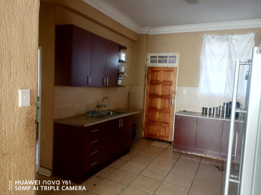 2 Bedroom Property for Sale in Troyeville Gauteng