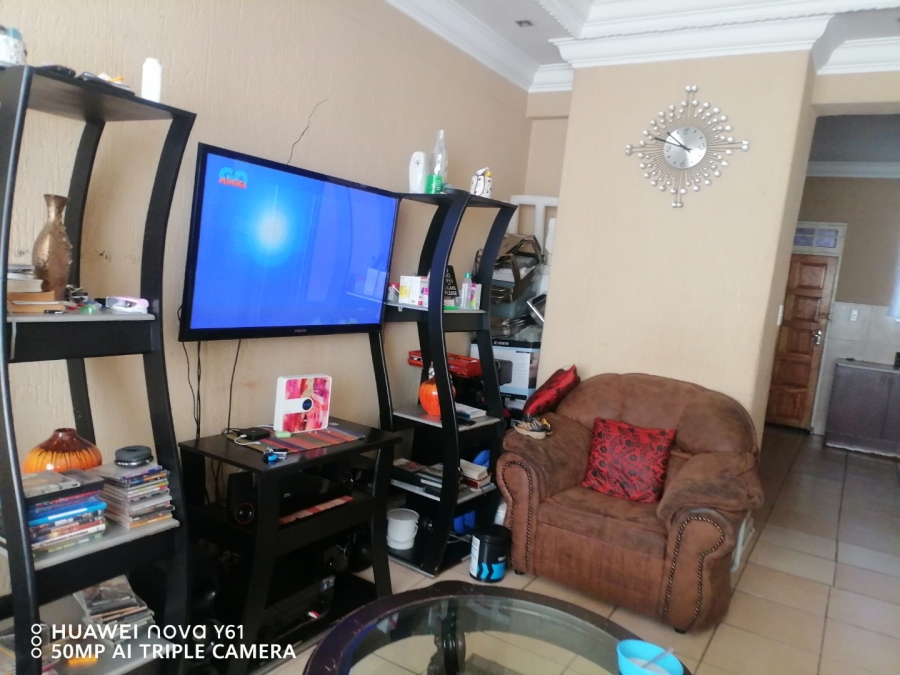 2 Bedroom Property for Sale in Troyeville Gauteng