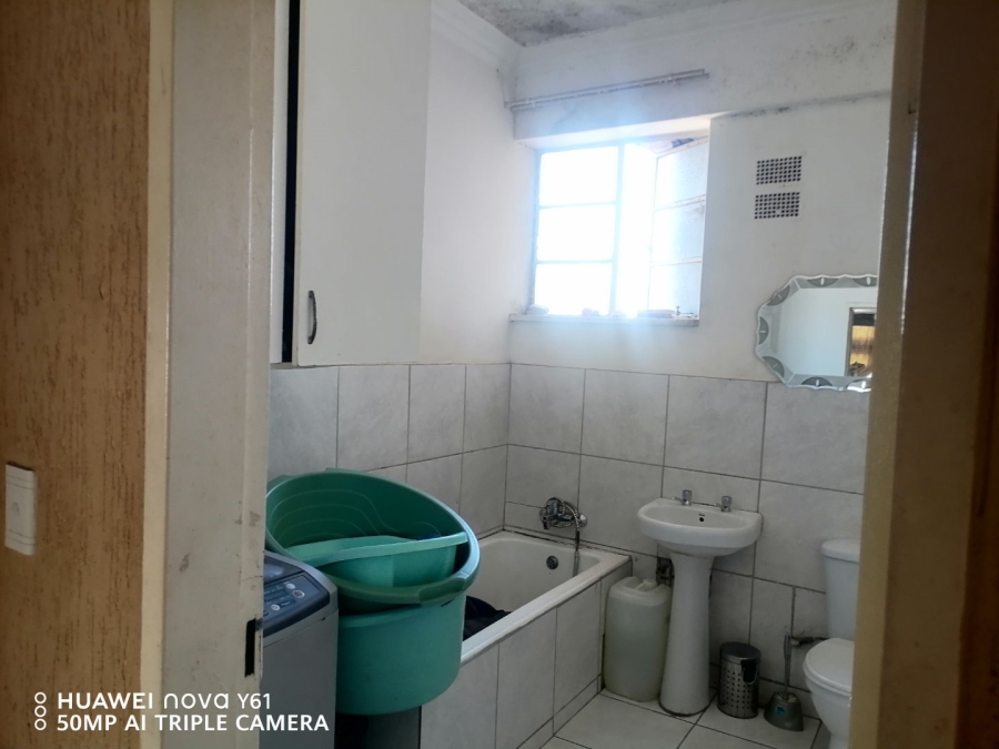 2 Bedroom Property for Sale in Troyeville Gauteng