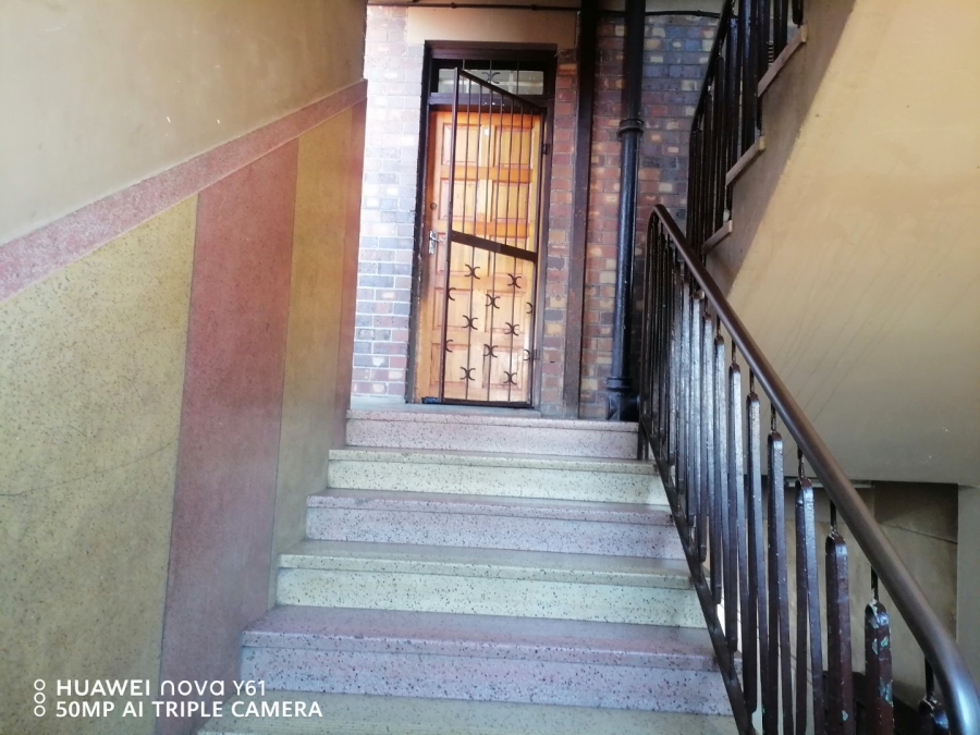 2 Bedroom Property for Sale in Troyeville Gauteng