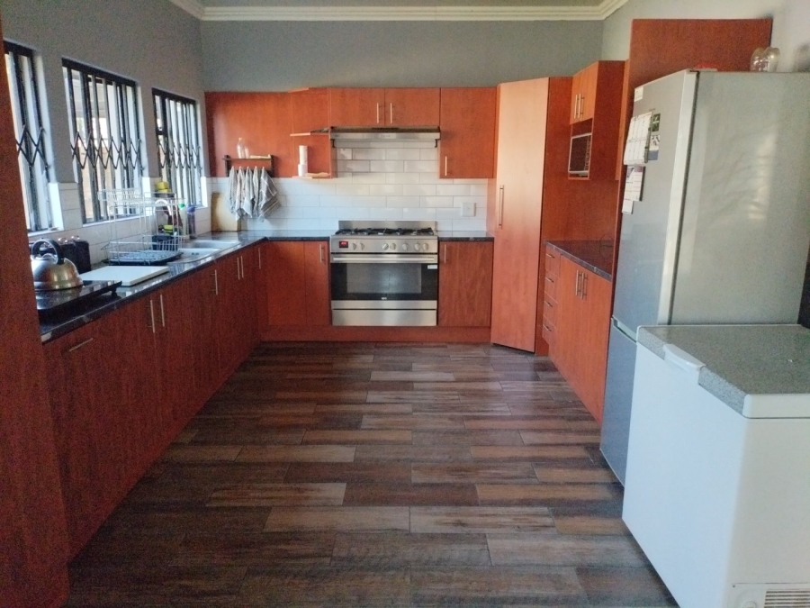 3 Bedroom Property for Sale in East Geduld Gauteng
