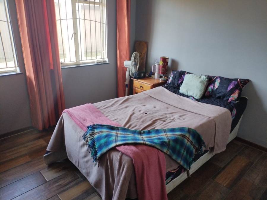 3 Bedroom Property for Sale in East Geduld Gauteng