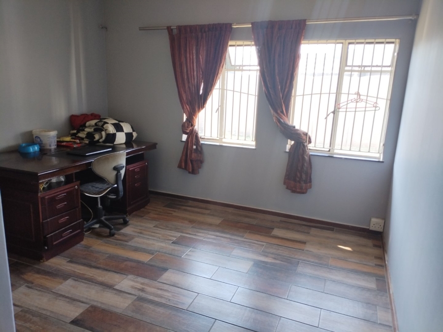 3 Bedroom Property for Sale in East Geduld Gauteng