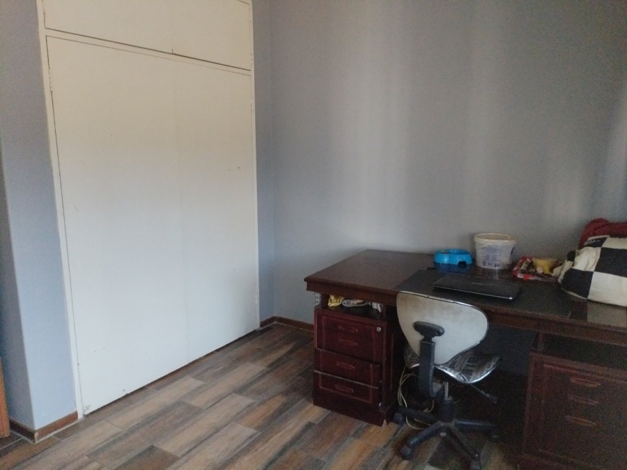3 Bedroom Property for Sale in East Geduld Gauteng