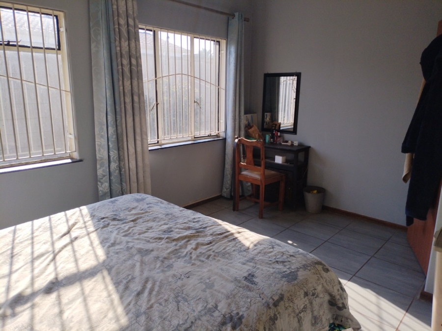 3 Bedroom Property for Sale in East Geduld Gauteng