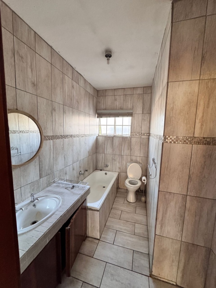 To Let 3 Bedroom Property for Rent in Kew Gauteng