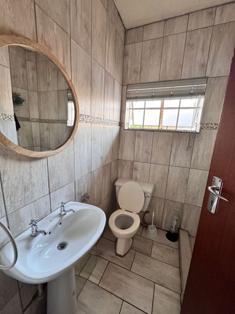 To Let 3 Bedroom Property for Rent in Kew Gauteng