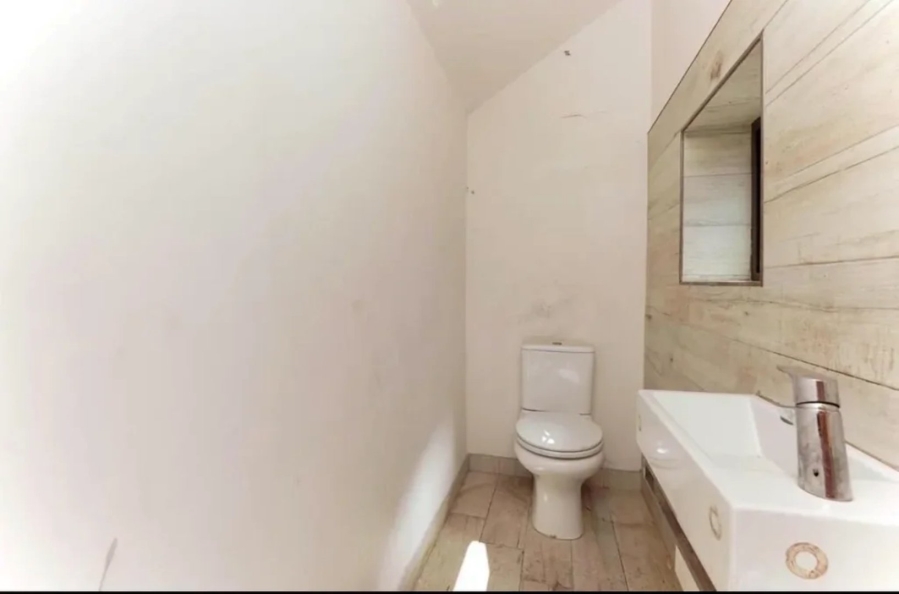 To Let 6 Bedroom Property for Rent in Atholl Gauteng