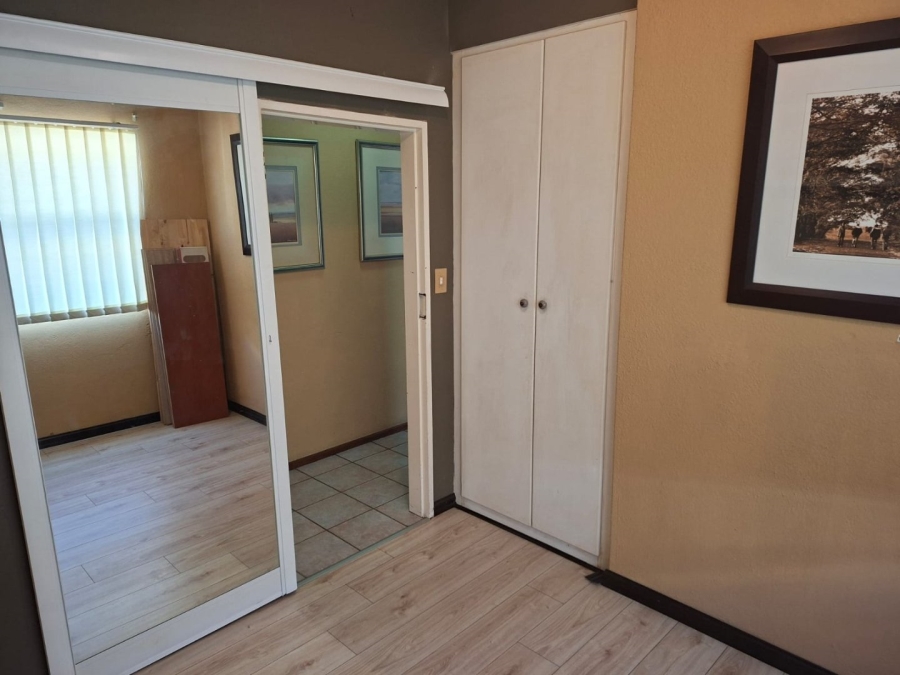 2 Bedroom Property for Sale in Sunnyrock Gauteng