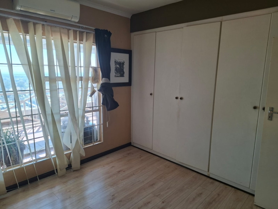 2 Bedroom Property for Sale in Sunnyrock Gauteng