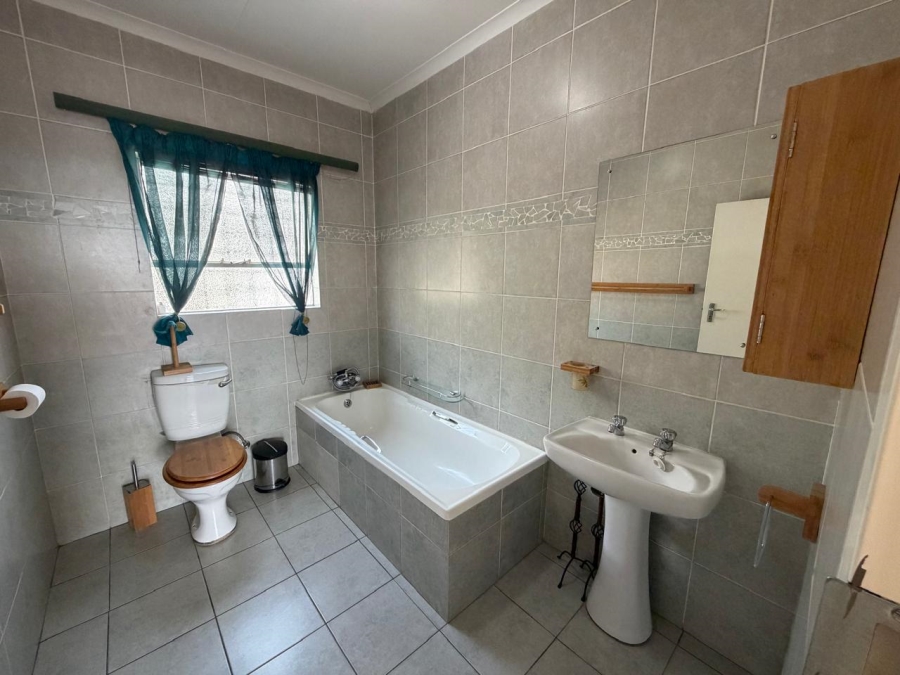 2 Bedroom Property for Sale in Sunnyrock Gauteng