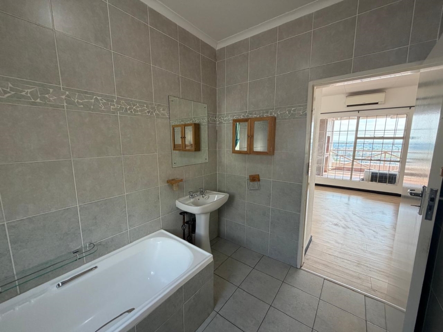 2 Bedroom Property for Sale in Sunnyrock Gauteng