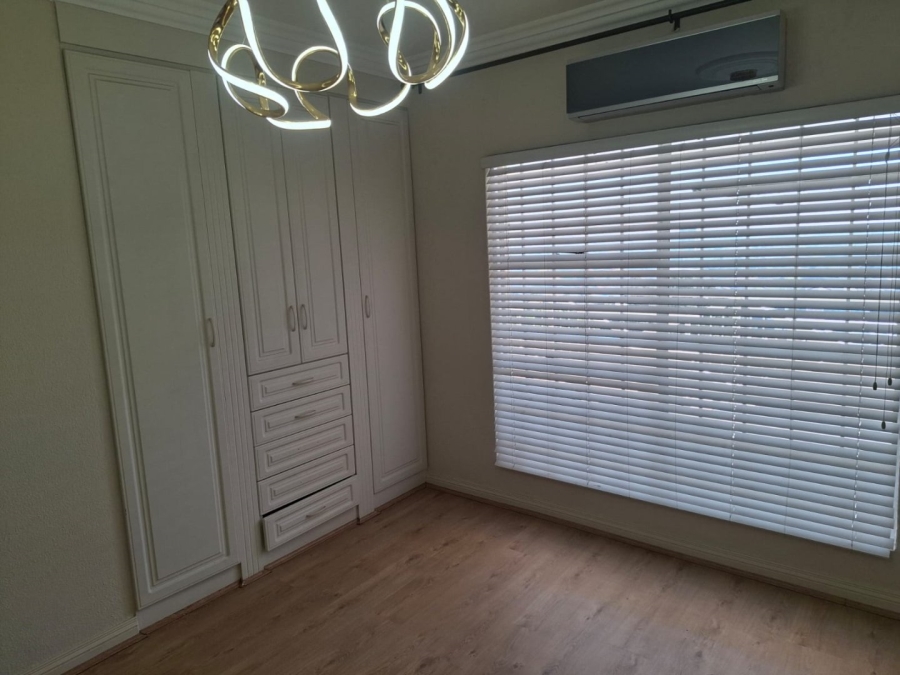 3 Bedroom Property for Sale in Sunnyrock Gauteng