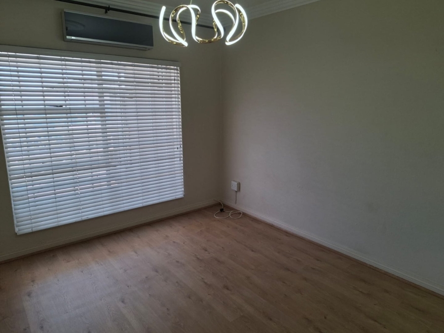 3 Bedroom Property for Sale in Sunnyrock Gauteng