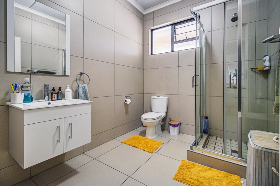 2 Bedroom Property for Sale in Lilianton Gauteng