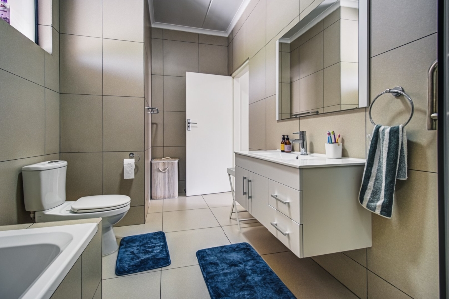 2 Bedroom Property for Sale in Lilianton Gauteng
