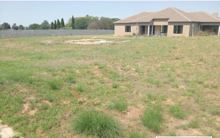 To Let Commercial Property for Rent in Glen Austin Gauteng