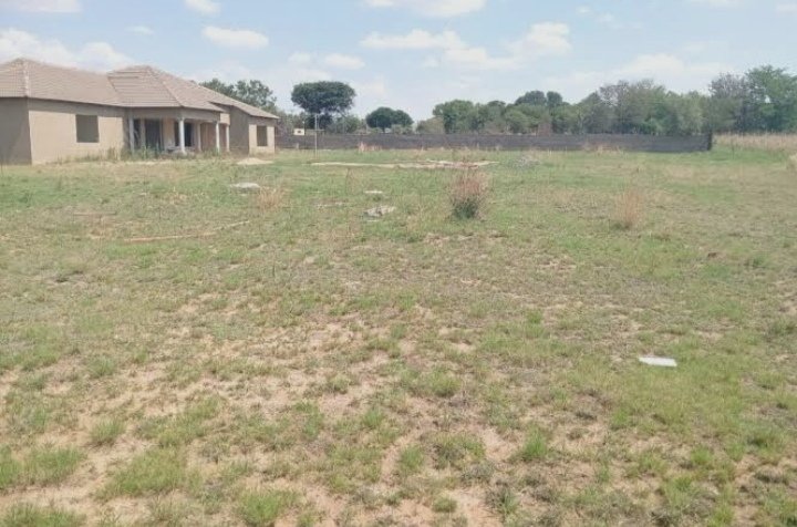 To Let Commercial Property for Rent in Glen Austin Gauteng