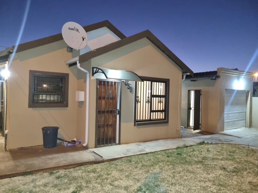 To Let 2 Bedroom Property for Rent in Dawn Park Gauteng