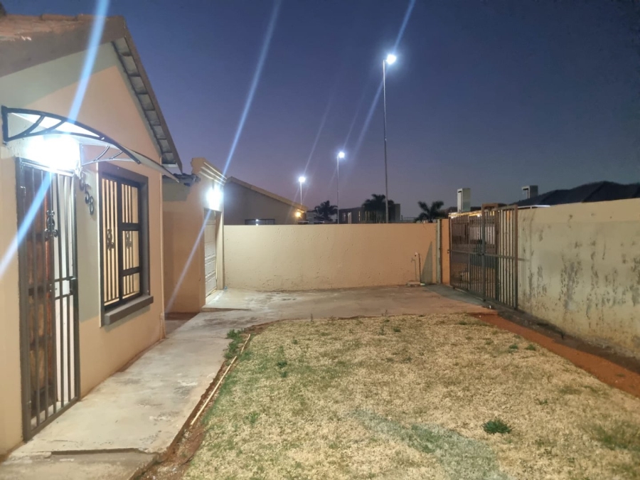 To Let 2 Bedroom Property for Rent in Dawn Park Gauteng