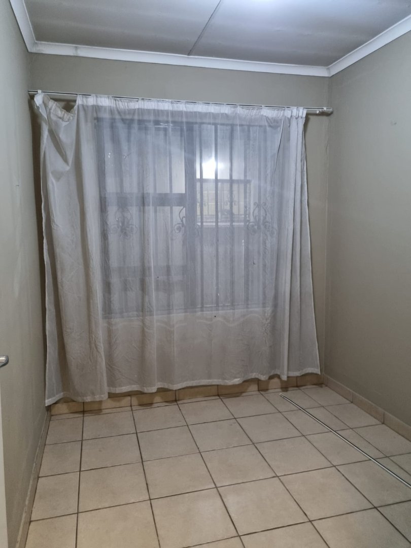 To Let 2 Bedroom Property for Rent in Dawn Park Gauteng