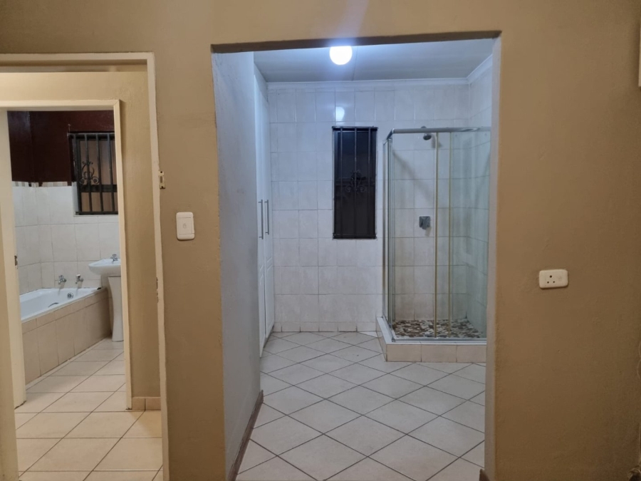 To Let 2 Bedroom Property for Rent in Dawn Park Gauteng