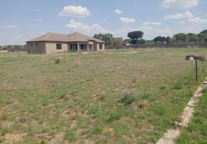 To Let Commercial Property for Rent in Glen Austin Gauteng