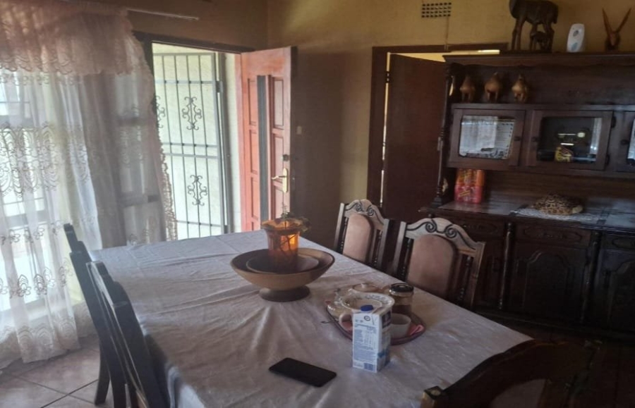 3 Bedroom Property for Sale in Mashimong Gauteng