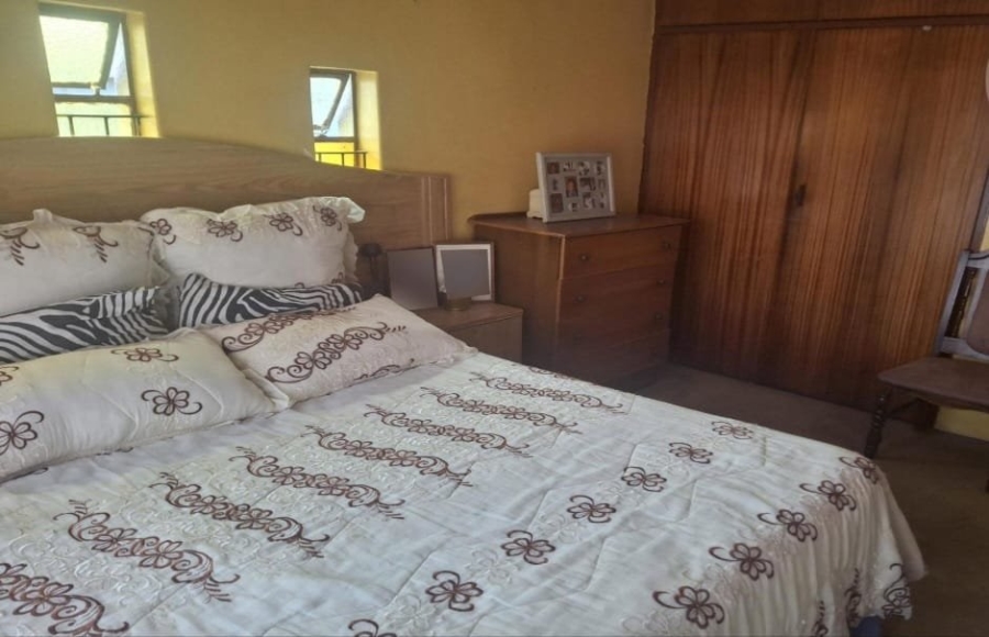 3 Bedroom Property for Sale in Mashimong Gauteng