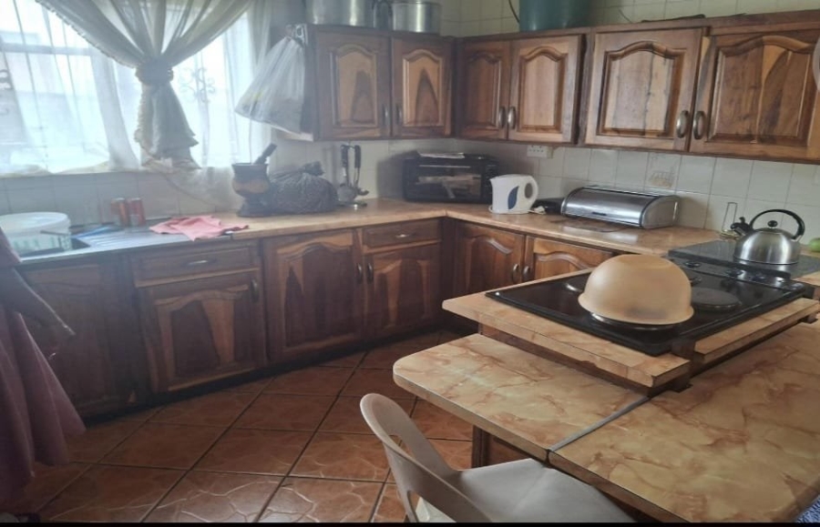 3 Bedroom Property for Sale in Mashimong Gauteng