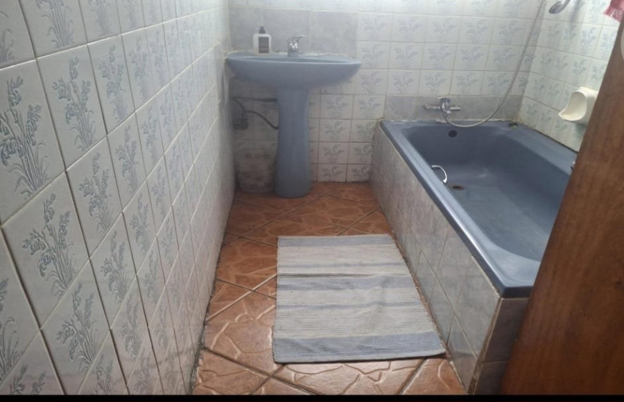 3 Bedroom Property for Sale in Mashimong Gauteng