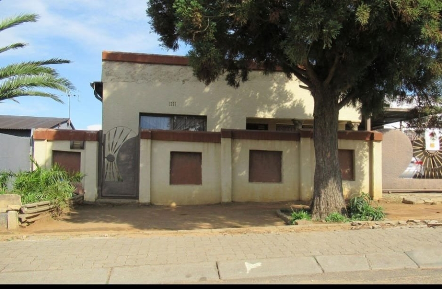 3 Bedroom Property for Sale in Mashimong Gauteng