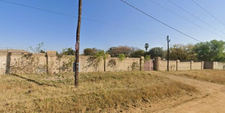To Let Commercial Property for Rent in Glen Austin Gauteng