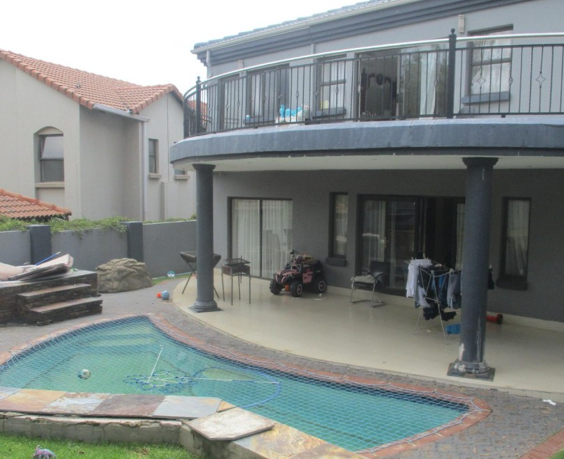 3 Bedroom Property for Sale in Kosmosdal Gauteng