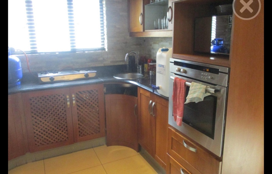 3 Bedroom Property for Sale in Kosmosdal Gauteng