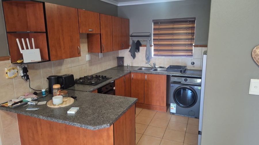 To Let 2 Bedroom Property for Rent in Brentwood Park AH Gauteng