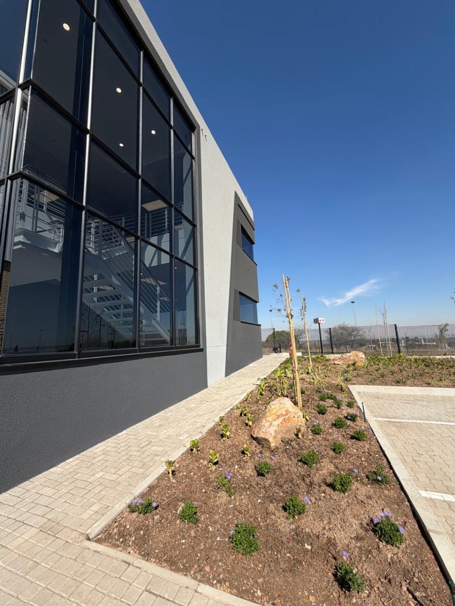 To Let Commercial Property for Rent in Airport Park Gauteng