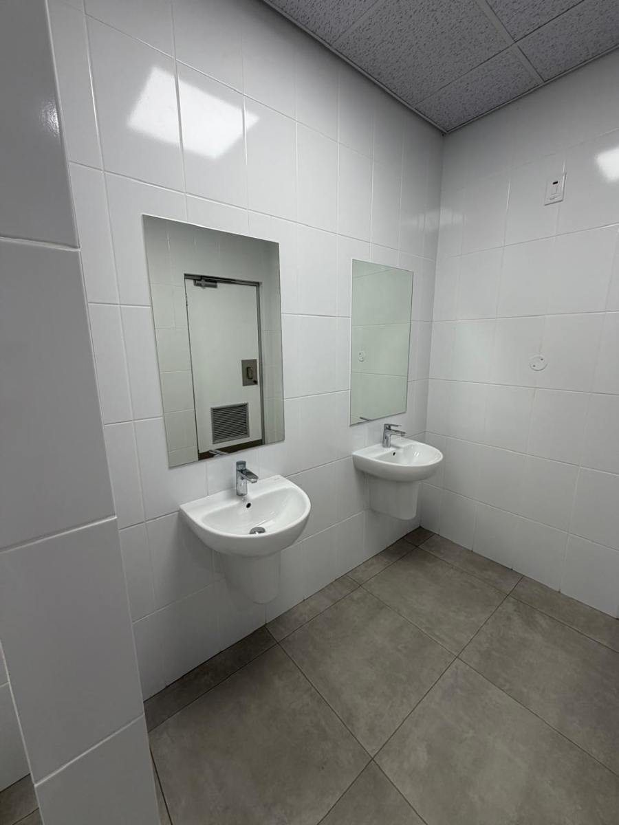 To Let Commercial Property for Rent in Airport Park Gauteng