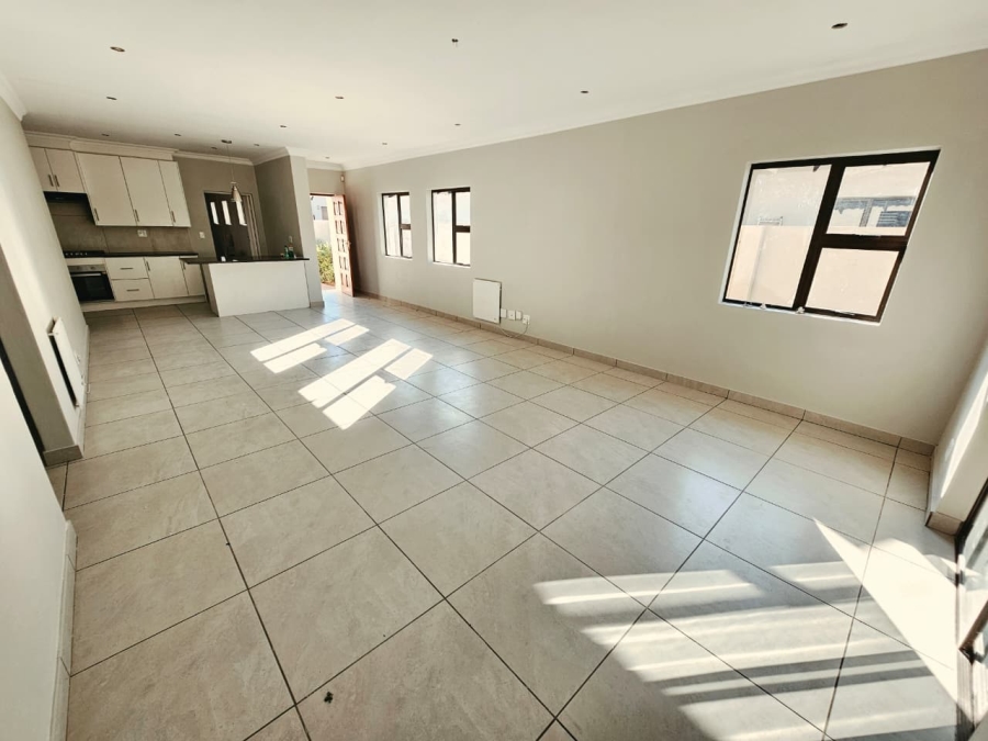 3 Bedroom Property for Sale in Heuwelsig Estate Gauteng