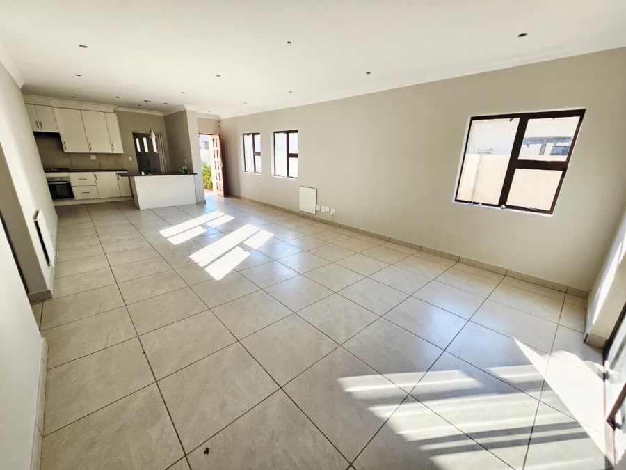 3 Bedroom Property for Sale in Heuwelsig Estate Gauteng