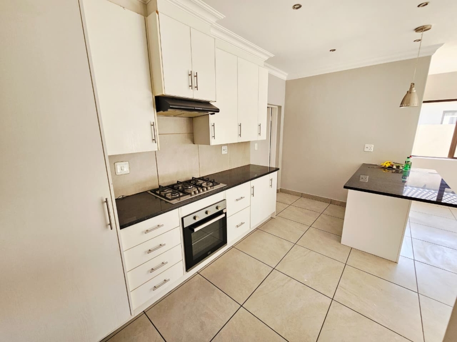 3 Bedroom Property for Sale in Heuwelsig Estate Gauteng