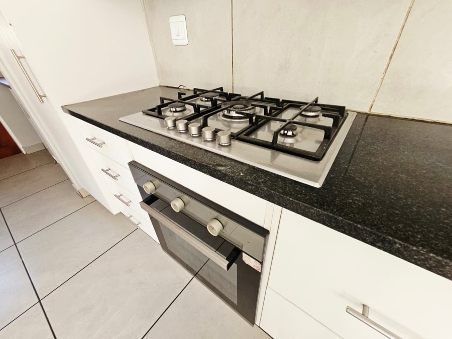 3 Bedroom Property for Sale in Heuwelsig Estate Gauteng