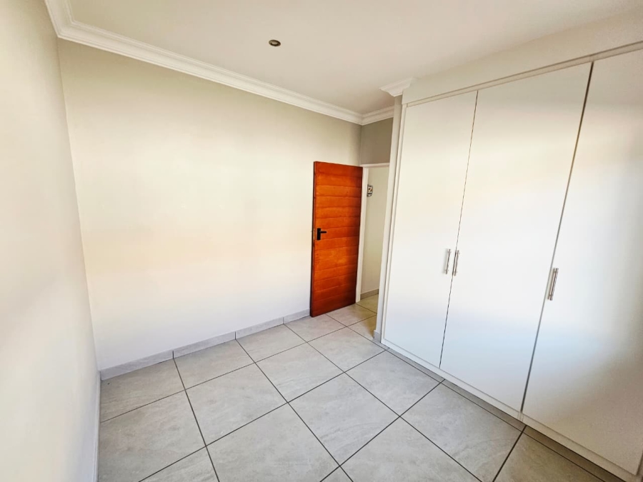 3 Bedroom Property for Sale in Heuwelsig Estate Gauteng