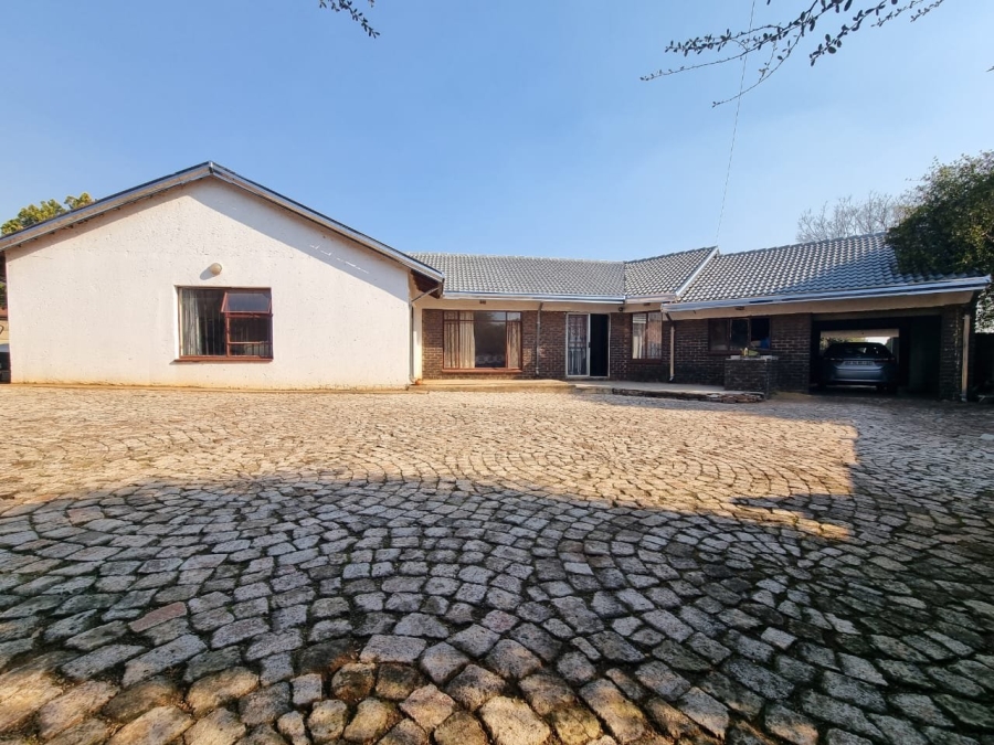To Let 3 Bedroom Property for Rent in Dawn Park Gauteng