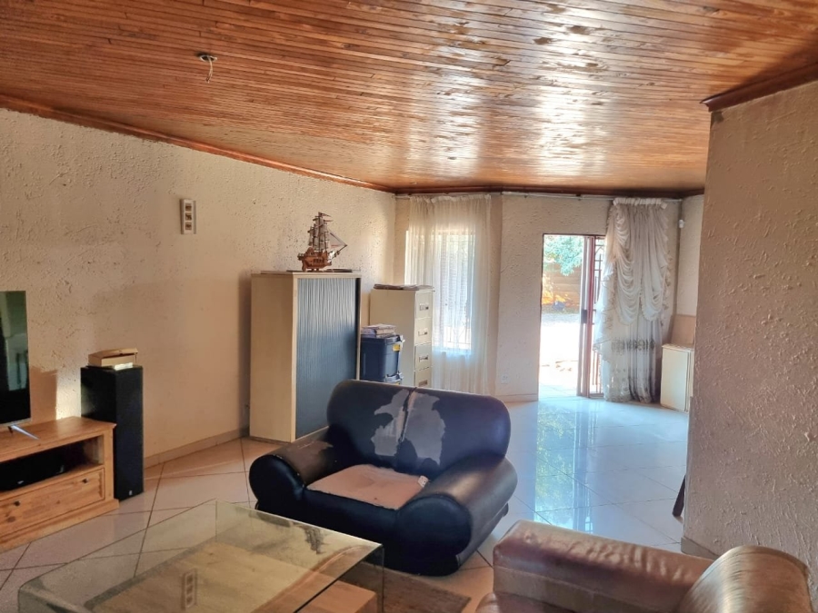To Let 3 Bedroom Property for Rent in Dawn Park Gauteng