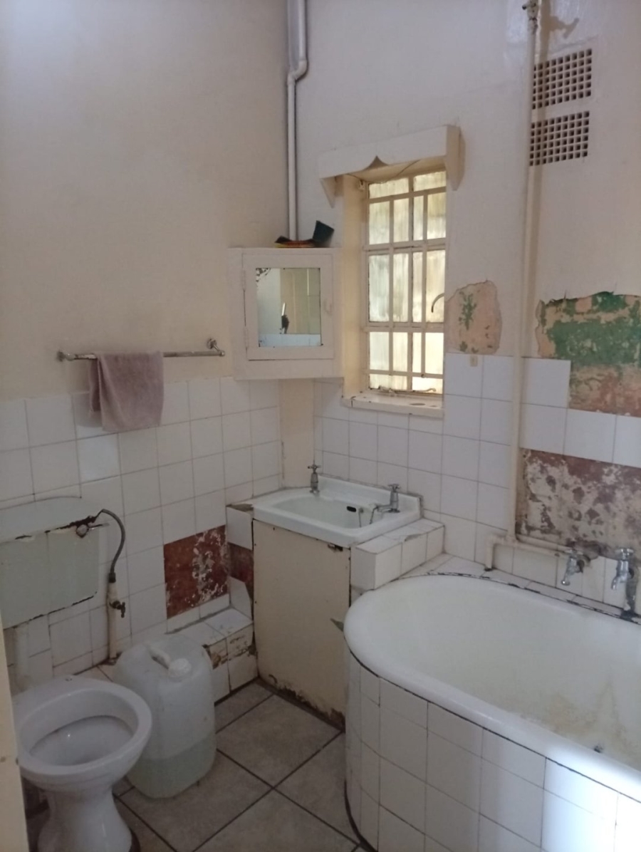 11 Bedroom Property for Sale in Brixton Gauteng